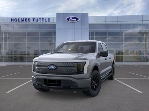 New 2025 Ford F150 Lightning XLT image 2