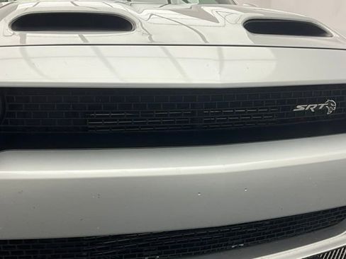 Used 2019 Dodge Challenger SRT Hellcat Redeye image 2