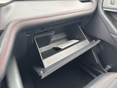 Used 2025 Ford Explorer ST-Line w/ ST-Line Street Pack image 48