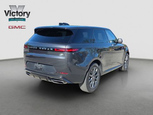 Used 2023 Land Rover Range Rover Sport SE image 17