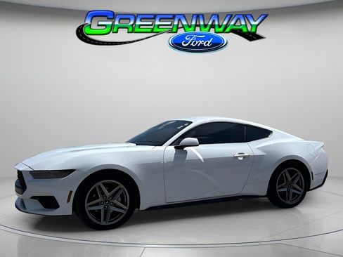 Used 2025 Ford Mustang Coupe RWD image 1