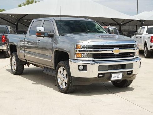 Used 2017 Chevrolet Silverado 2500 LTZ w/ Duramax Plus Package AWD/4WD image 7