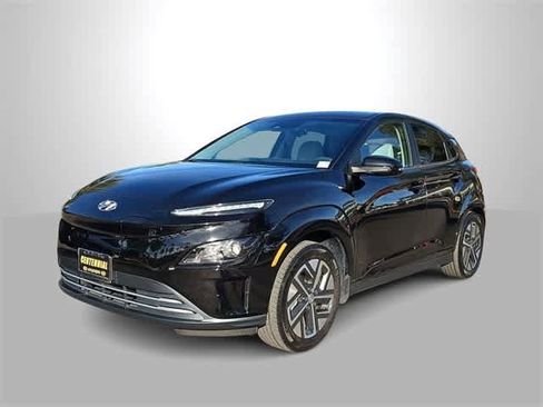 Certified 2023 Hyundai Kona SE image 4