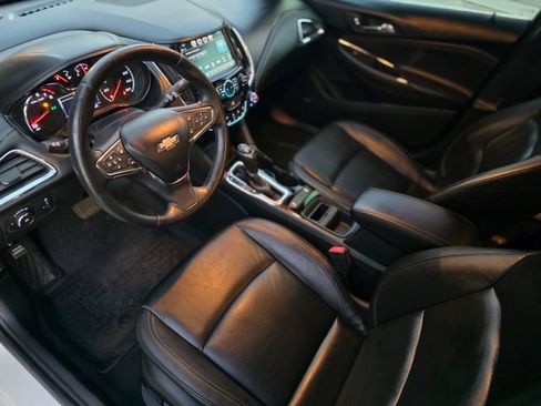 Used 2018 Chevrolet Cruze Premier image 20