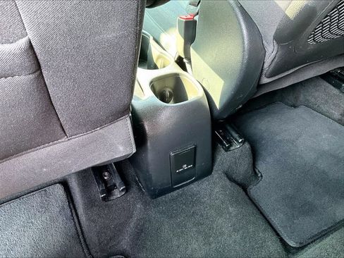 Used 2016 Chevrolet Trax LT w/ Sun And Sound Package FWD image 34