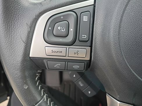 Used 2017 Subaru Forester 2.5i Limited AWD/4WD image 6