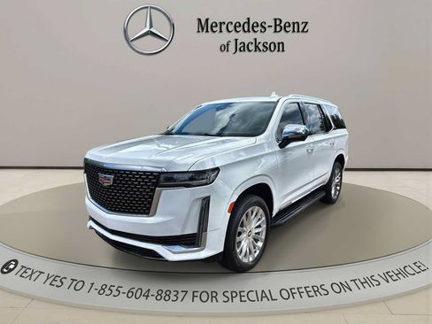Used 2023 Cadillac Escalade Premium Luxury RWD image 1