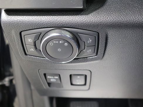 Used 2018 Ford F150 XLT w/ Equipment Group 302A Luxury AWD/4WD image 33