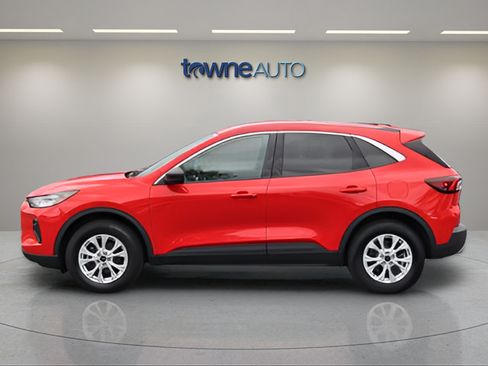 Used 2024 Ford Escape Active AWD/4WD image 2