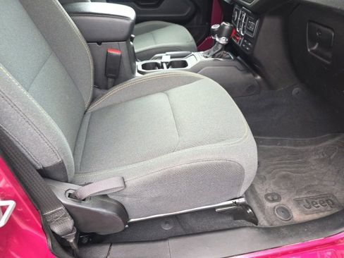 Used 2024 Jeep Gladiator Sport image 41