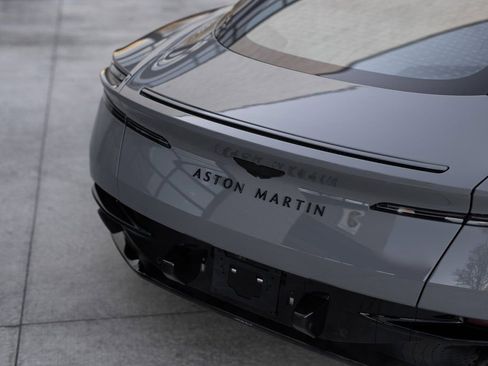 Used 2025 Aston Martin DB12 Coupe RWD image 8