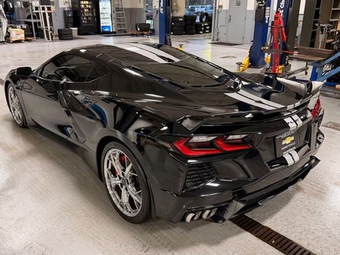 Used 2021 Chevrolet Corvette Stingray Premium Cpe w/ Z51 Performance Package image 5