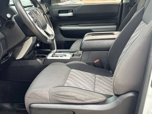 Used 2020 Toyota Tundra SR5 w/ SR5 Upgrade Package RWD image 15