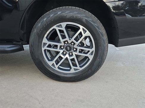 New 2025 Ford Expedition Active image 32