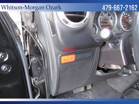 Used 2016 Jeep Wrangler Unlimited Rubicon AWD/4WD image 36