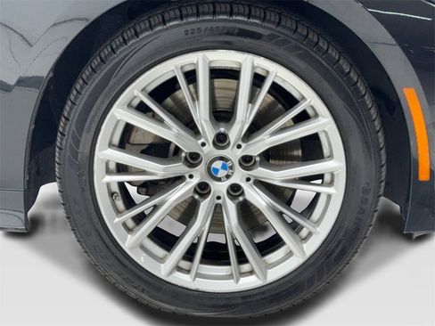 Used 2024 BMW 330i Sedan image 50