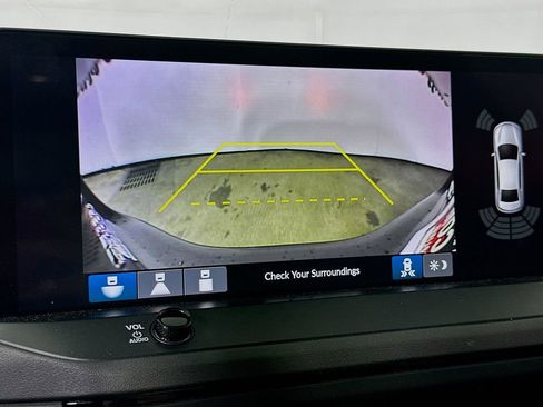Used 2023 Honda Accord Touring image 10