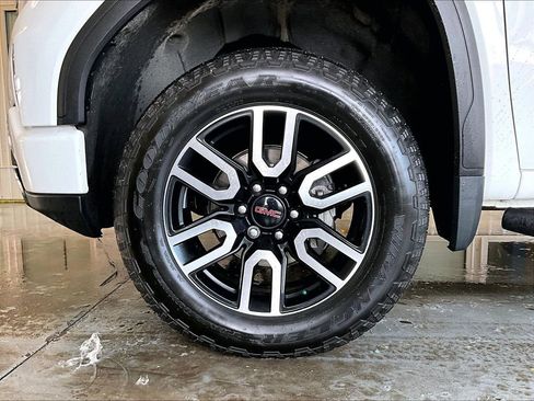 Used 2023 GMC Sierra 1500 AT4 w/ AT4 Premium Package image 7