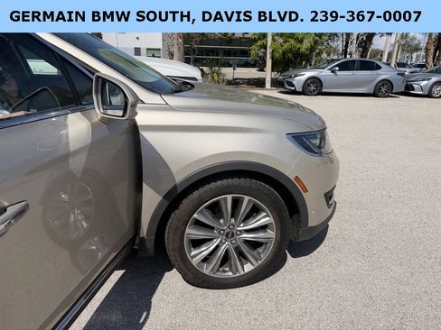 Used 2017 Lincoln MKX Reserve w/ Driver Assistance Package image 11