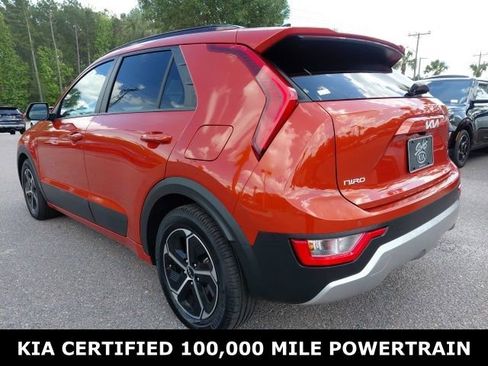 Certified 2023 Kia Niro EX FWD image 7