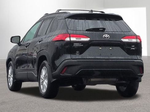 Certified 2023 Toyota Corolla Cross LE w/ Moonroof Package AWD/4WD image 9