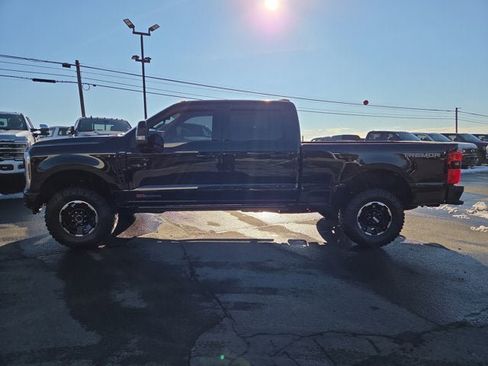 Used 2025 Ford F350 Lariat w/ Lariat Ultimate Package image 3