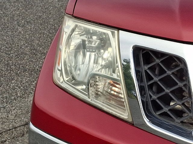 Used 2010 Nissan Frontier SE AWD/4WD image 27