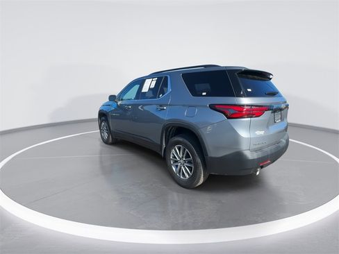 Used 2023 Chevrolet Traverse LT image 6