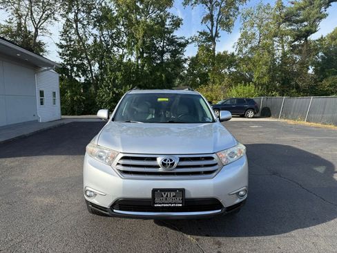 Used 2013 Toyota Highlander Limited image 2