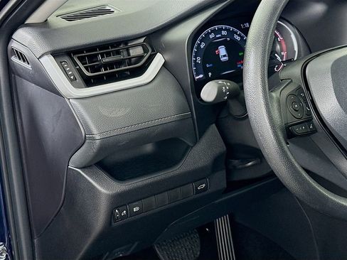 Certified 2025 Toyota RAV4 XLE w/ Convenience Package FWD image 10