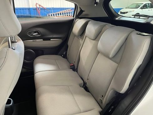 Used 2022 Honda HR-V EX image 16