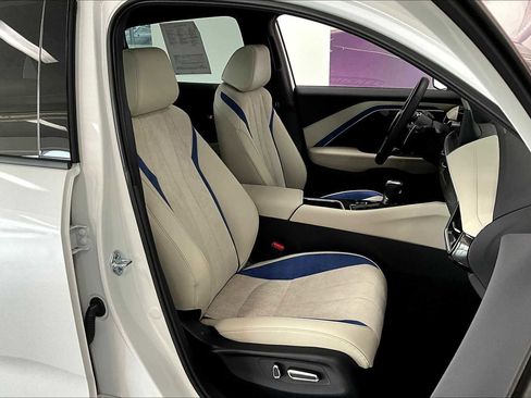 Used 2025 Acura ADX A-Spec image 12