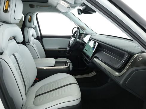 Used 2024 Rivian R1S Adventure image 26