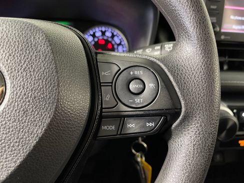 Certified 2021 Toyota RAV4 LE FWD image 27