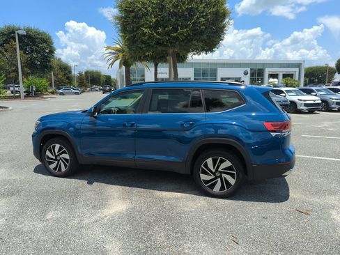 Certified 2026 Volkswagen Atlas SE FWD image 10