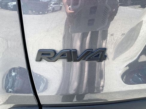 Used 2024 Toyota RAV4 XLE w/ Convenience Package FWD image 31