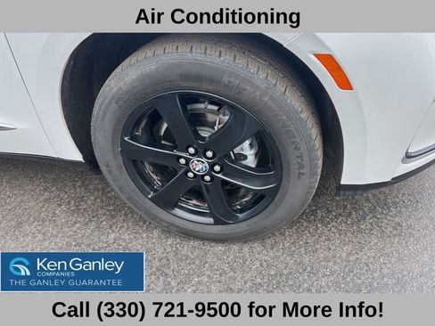 Used 2024 Buick Enclave Essence w/ Sport Touring Edition AWD/4WD image 21