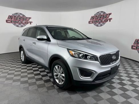 Used 2018 Kia Sorento L FWD image 9