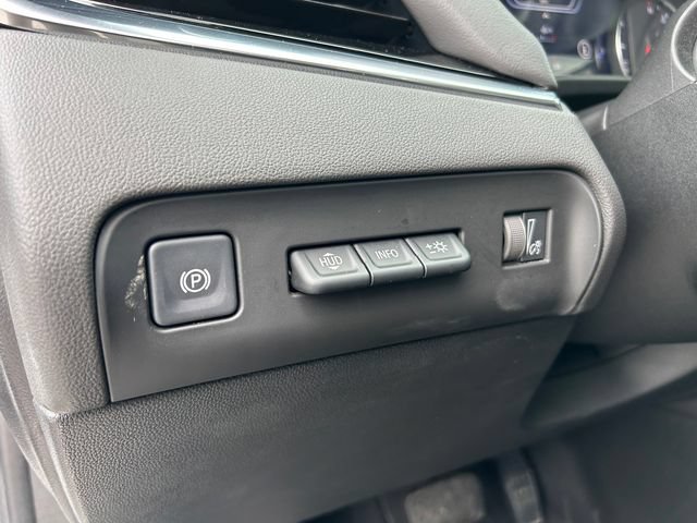Used 2022 Buick Enclave Avenir w/ Avenir Technology Package AWD/4WD image 58