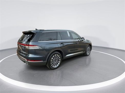 Used 2023 Lincoln Aviator Reserve w/ Elements Package Plus image 8