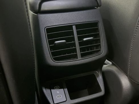 Used 2024 Kia Seltos EX FWD image 13