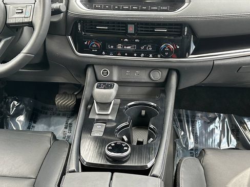 Used 2023 Nissan Rogue SL w/ SL Premium Package AWD/4WD image 12