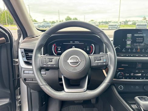 Used 2022 Nissan Rogue Platinum w/ Head-Up Display Package FWD image 27