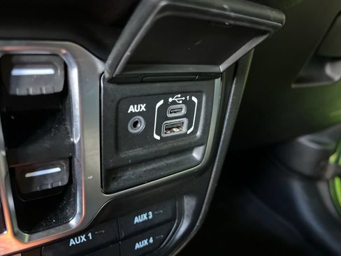 Used 2025 Jeep Wrangler Unlimited Sport AWD/4WD image 41