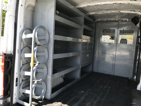 Used 2018 Ford Transit 250 RWD image 18
