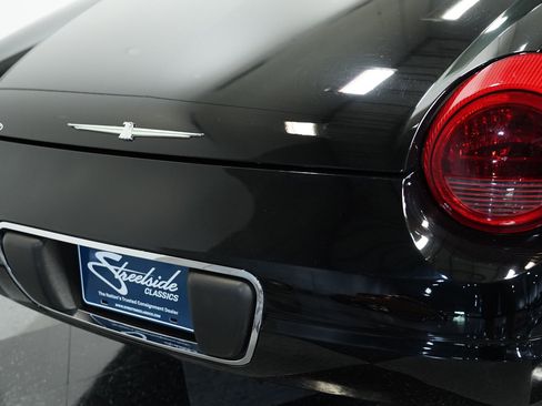 Used 2002 Ford Thunderbird image 22