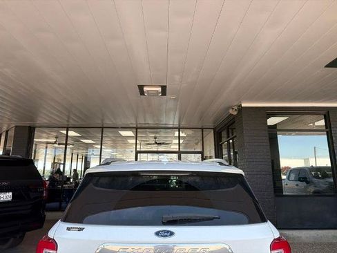 Certified 2021 Ford Explorer King Ranch w/ Premium Technology Package AWD/4WD image 5