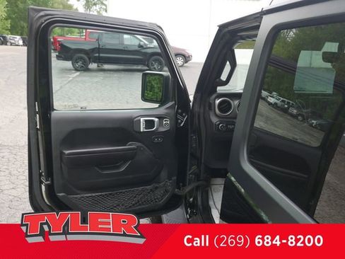 Used 2021 Jeep Wrangler Sport AWD/4WD image 15