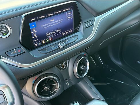 Used 2022 Chevrolet Blazer LT w/ Sound & Technology Package FWD image 26