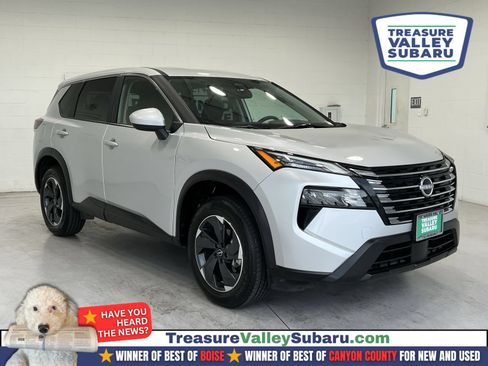 Used 2025 Nissan Rogue SV AWD/4WD image 1